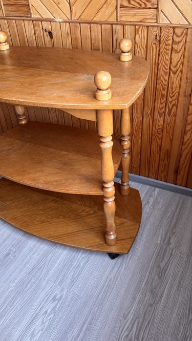 Трирівневий столик з коліщатами (2шт.)