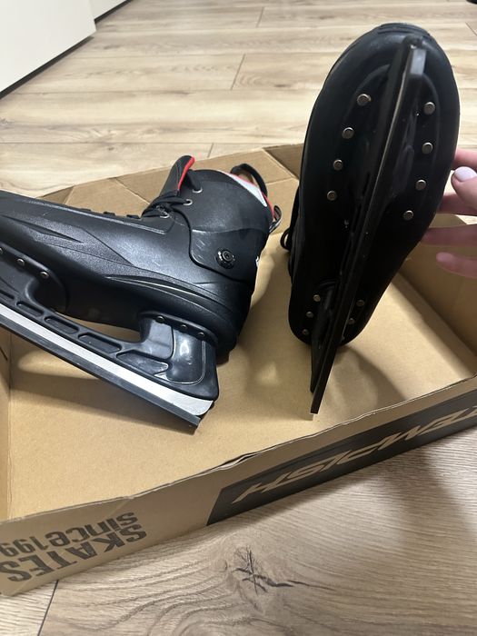 Ковзани чоловічі, 42 розмір, одягали два рази, всі деталі в пп