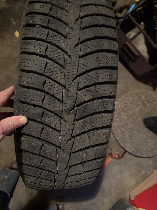 Шини 225/65 R-18 Laufenn зима