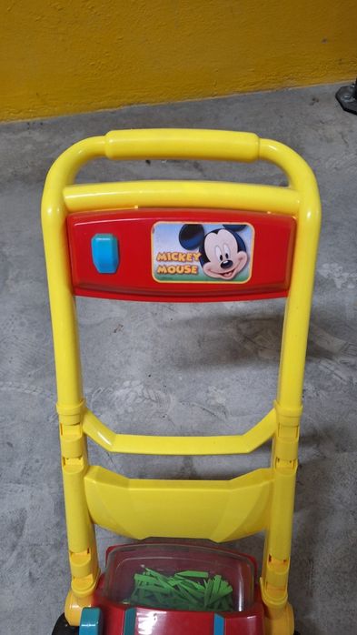 Cortador de grama Mickey