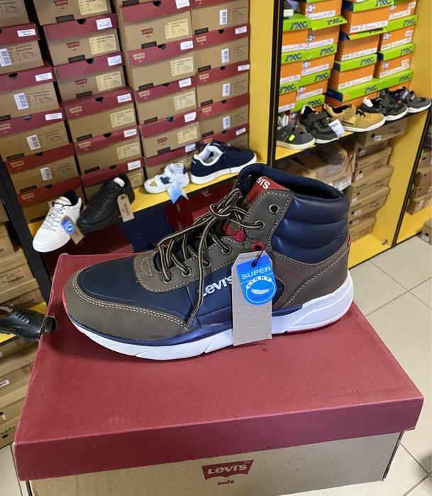 -50% Levi’s kids кросівки для хлопчика 39 розмір