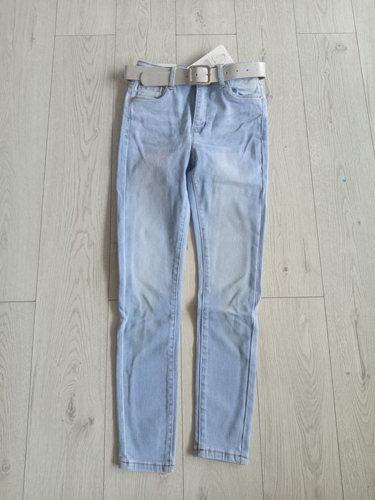 Jeansy rurki push up M.Sara