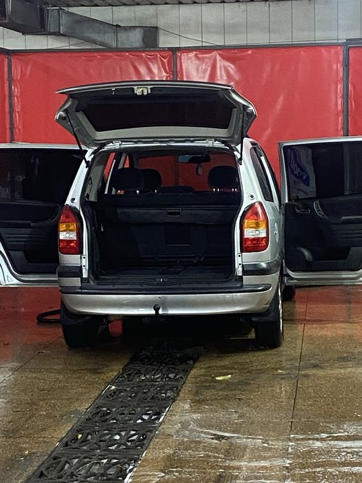 Продам Opel Zafita