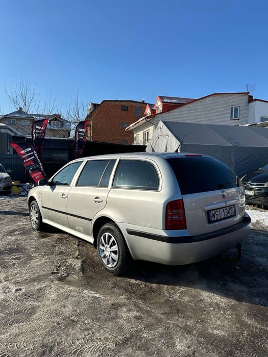Skoda Octavia Tour 2.0 benzyna/klima/wspomaganie