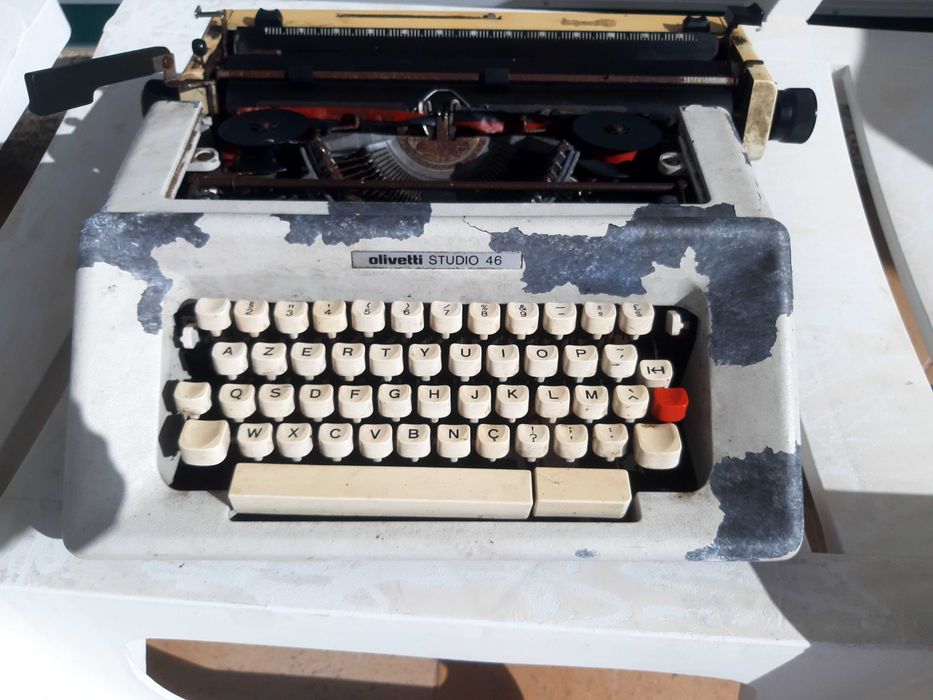 Máquina de escrever antiga