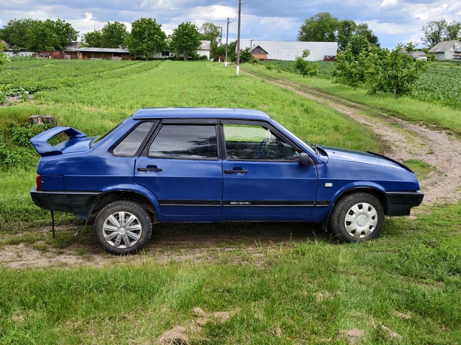 Продам автомобіль ваз 21099