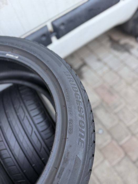 Колеса/резина/гума 215/50R18 Bridgestone