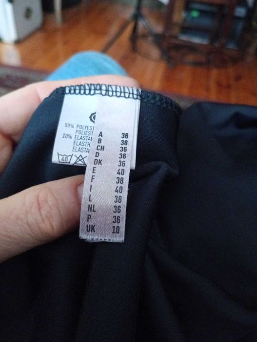 Czarna sukienka , studniówka sylwester