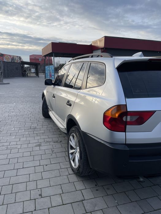 Продам bmw x3 e83
