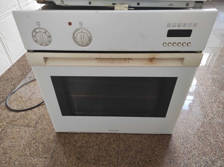 Forno eléctrico Ariston