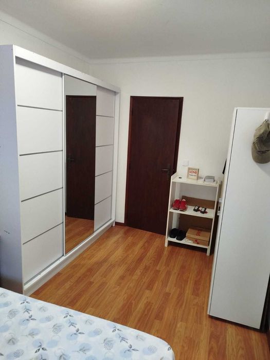 Arrenda-se T1 com terraço em Leiria