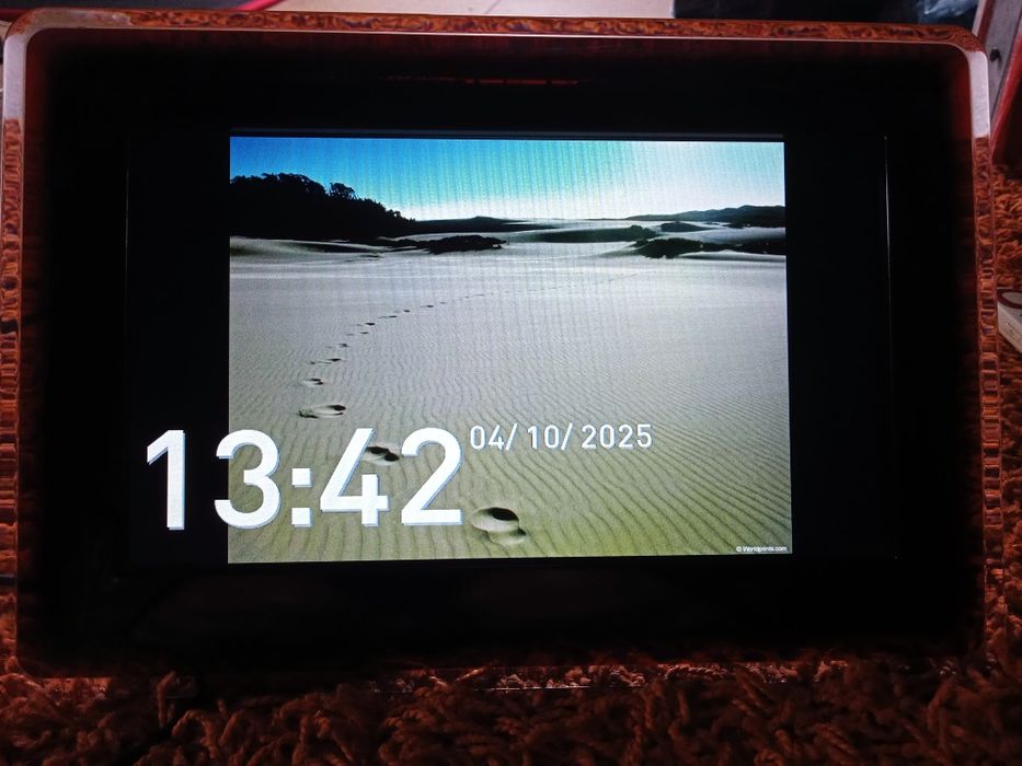 Samsung цифрова фото рамка SPF-87 H