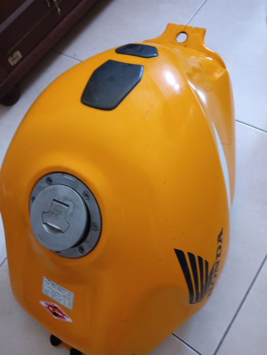 Depósito cbr929rr