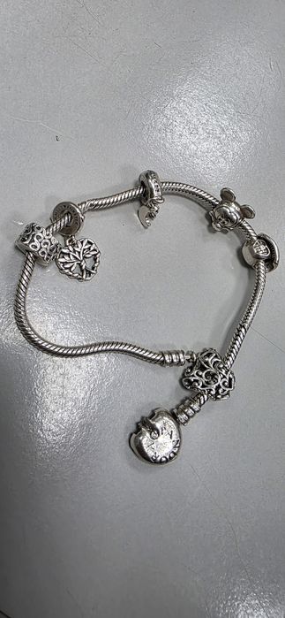Pulseira pandora em prata