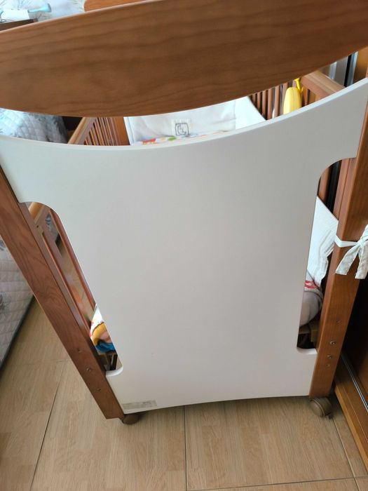 Cama bebé com colchão