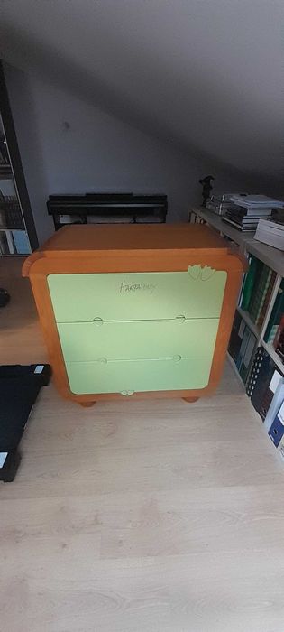 Roupeiro, comoda e cama Harpa Baby