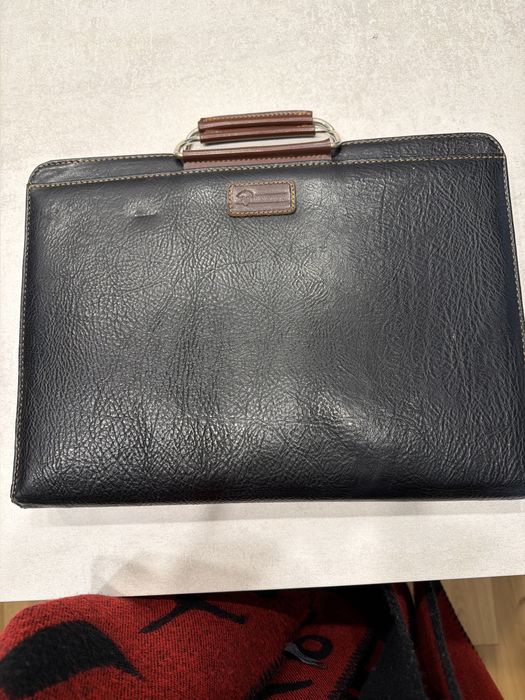 Stylowa skórzana aktówka NOBUCK – elegancja na co dzień!