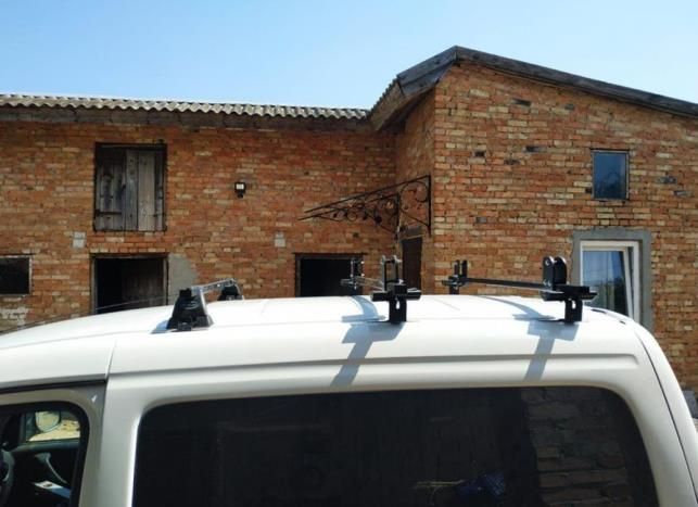 Поперечины на крышу Peugeot Partner.