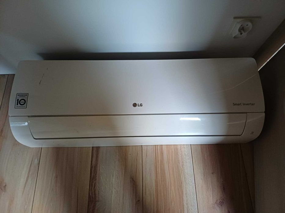 Klimatyzator śćienny model LG ESUW096J3A0