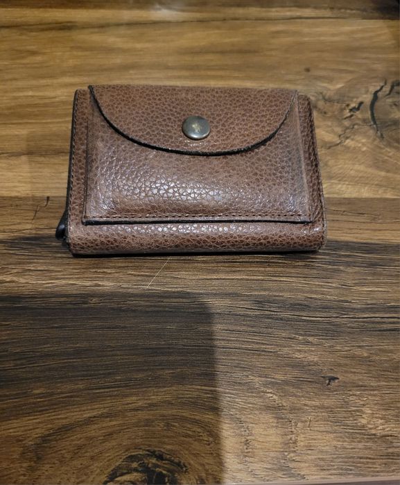 Carteira de Pele p/cartões c/bolsa traseira pra moedas