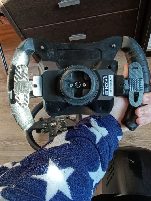 Vendo Volantes T300 usado