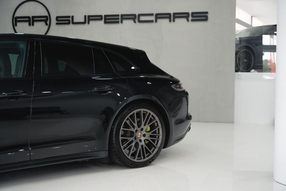 Porsche Panamera Sport Turismo 4 E-Hybrid Platinum Edition PDLS