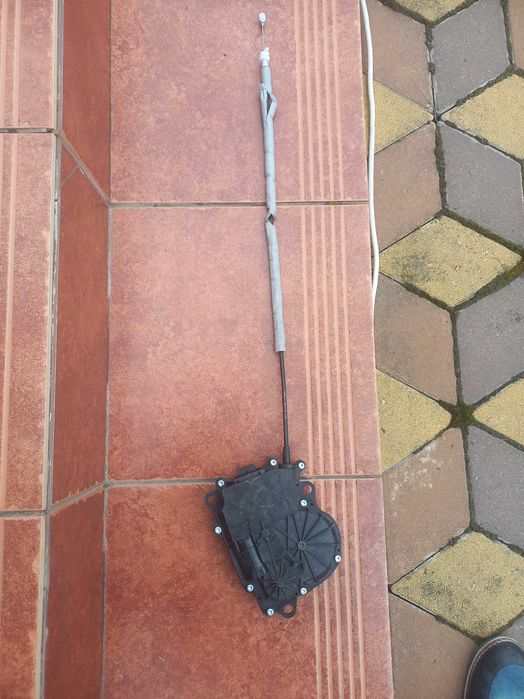 Дотяжка кришки багажника bmw i4 g26 51247430626