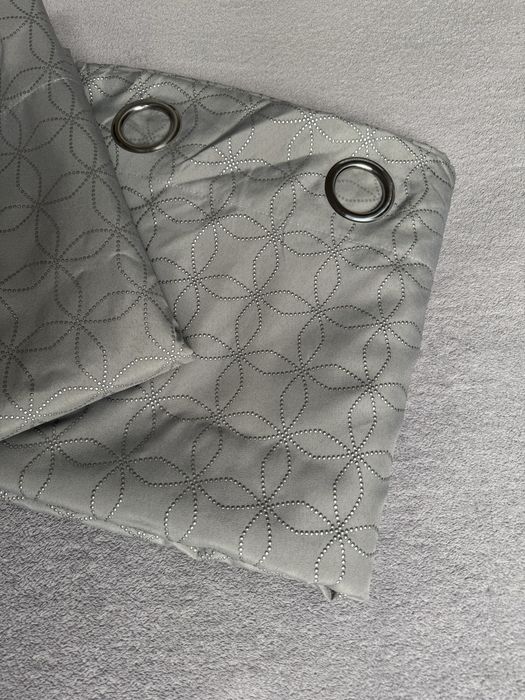 Zaslony 260x140cm szare srebrny emblemat