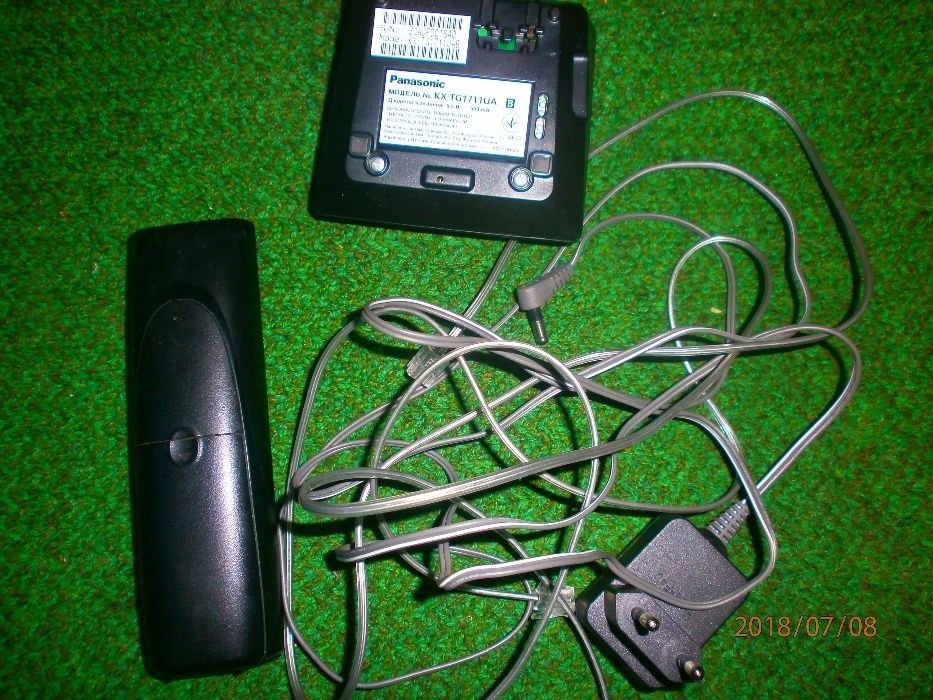 Телефон Panasonic KX-TG1711UA