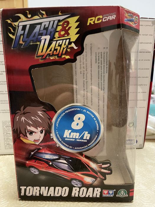 Carro telecomandado vermelho