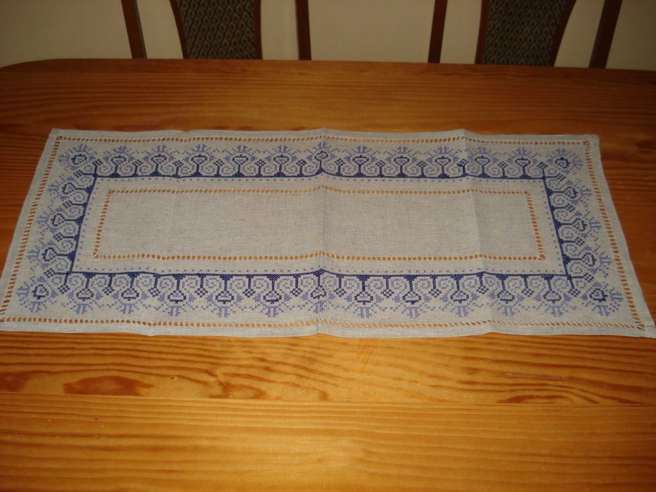 Доріжка вишита хрестиком