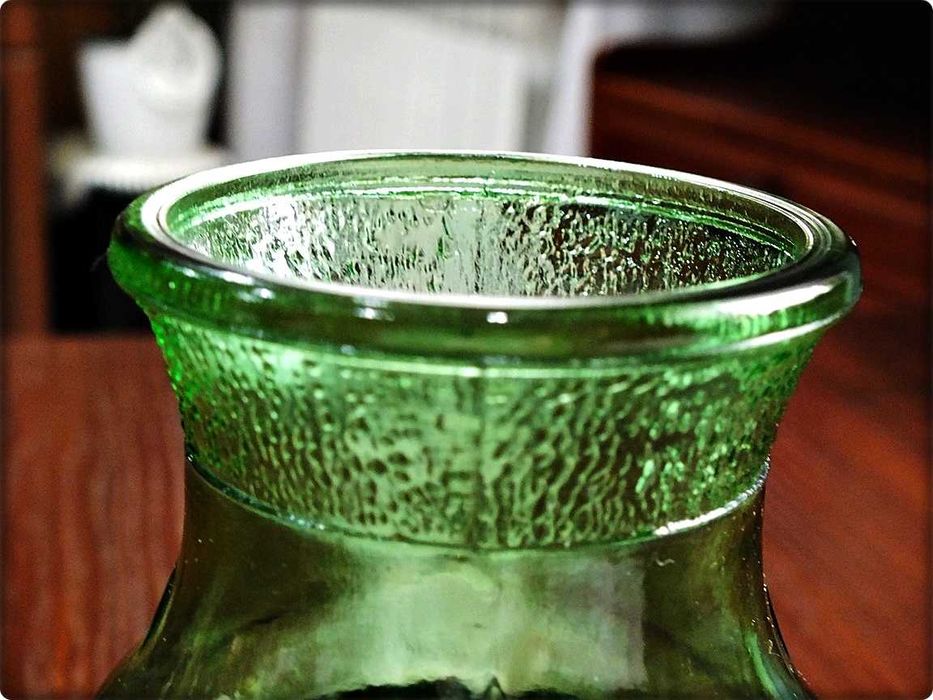 Stary Zielony Wazon z PRL Szkło butelkowe z lat 60-70' CUDO Vintage