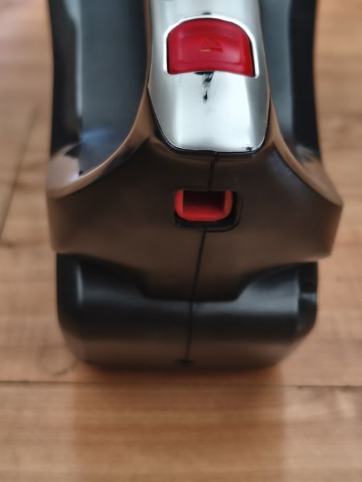 Mini aspirador Bosch com bateria viciada