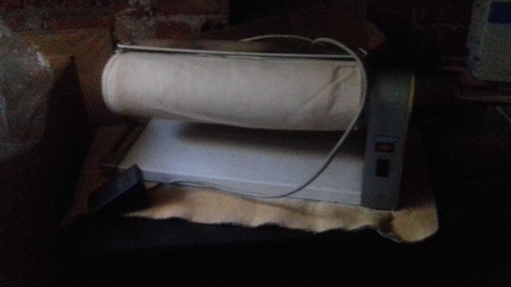 Magiel elektryczny sprawny dla kolekcjonera.