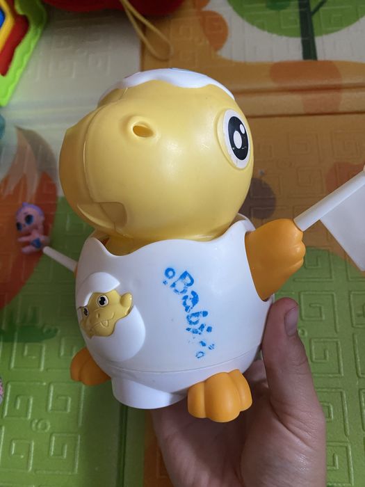 Іграшковий динозаврик