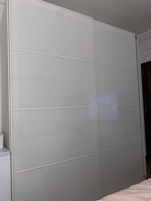 Fazemos mudancas e recolhemos lixo e entulho