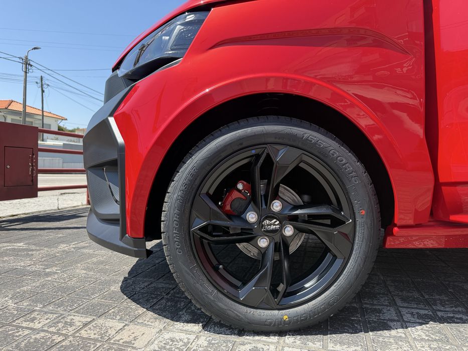 Ligier JS 50 Elite (Vermelho) – Elegância e Modernidade Totalmente Novo!