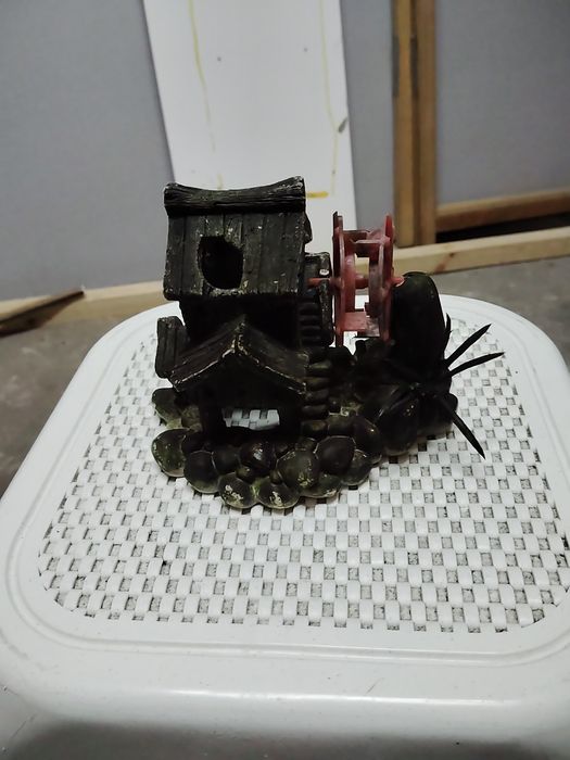 Pedras de aquário e ornamentos