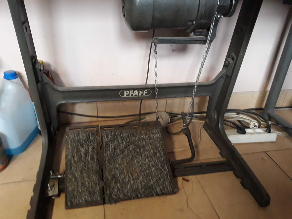 Maszyna dwuiglowka Pffaf