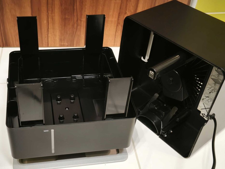 Nawilżacz ewaporacyjny STADLER FORM Oskar Czarny