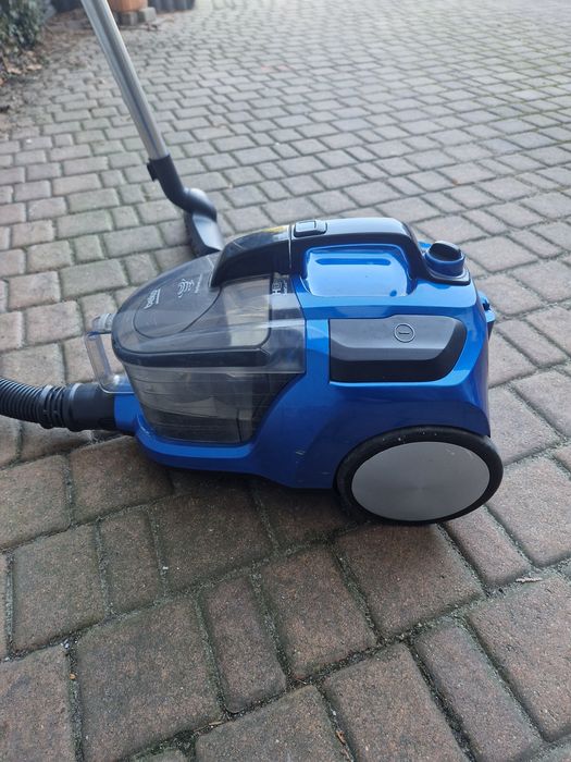 Odkurzacz Beko-używany bezworkowy 800W.