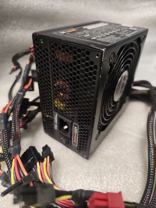 Блок живлення ПК BeQuiet BQT S6-SYS-UA-550W 550Watt 2*(6+2)PIN 80PLUS