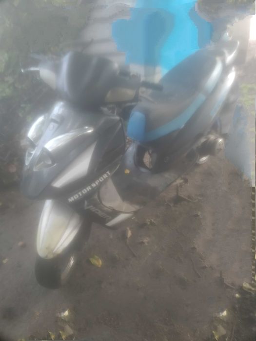 Скутер Шторм 150