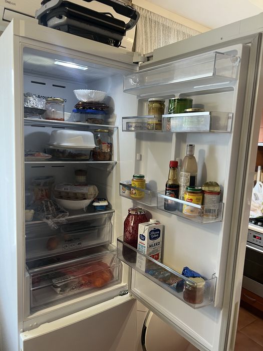 Продам холодильник Samsung