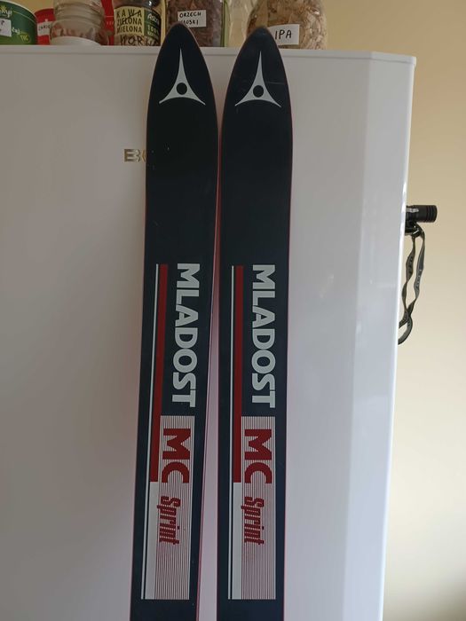 Nowe narty zjazdowe Mladost
