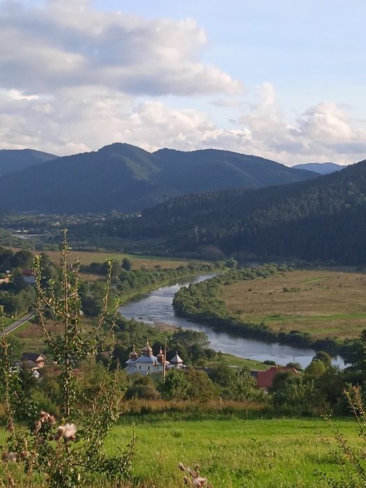 Відпочинок в Карпатах,на околиці Східниці(чи довготривало).