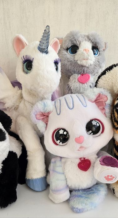 Інтерактивні іграшки FurReal Disney