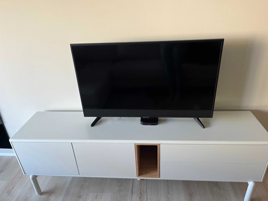 Consola de televisão