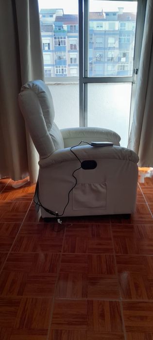Cadeirão reclinavel com massagens