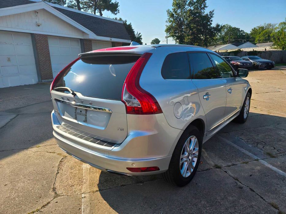 Volvo XC60      2016